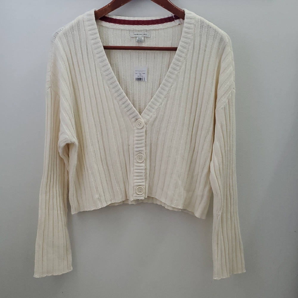 American Eagle Outfitters Cream Buttoned Cardigan Cropped Boxy Size Small NWT